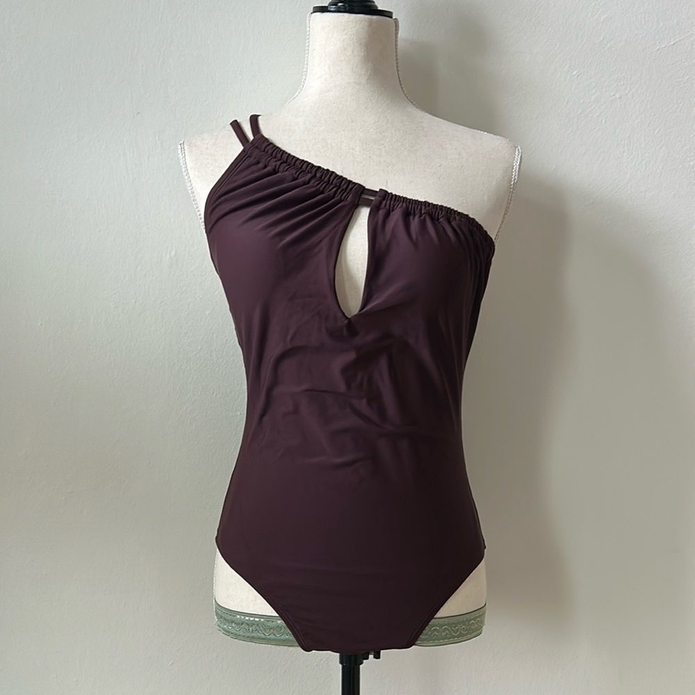 Cupshe asymmetrical maroon one piece strappy cut out medium women’s swim suit